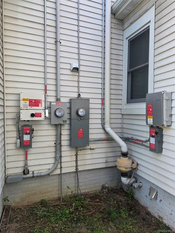 65 S Clinton Street B, Poughkeepsie, NY 12601