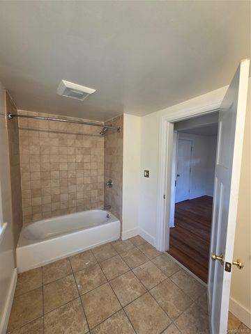 65 S Clinton Street B, Poughkeepsie, NY 12601