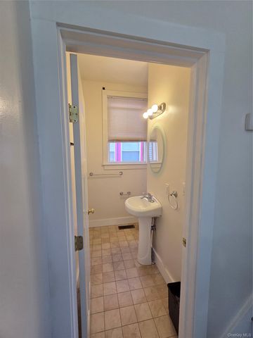 65 S Clinton Street B, Poughkeepsie, NY 12601