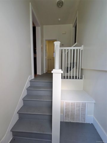 65 S Clinton Street B, Poughkeepsie, NY 12601