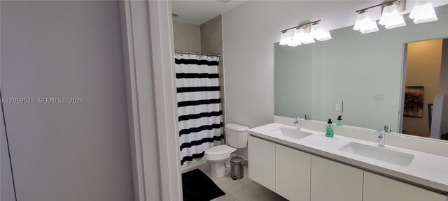 10219 NW 72nd Ter, Doral, FL 33178
