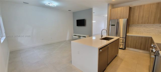 10219 NW 72nd Ter, Doral, FL 33178