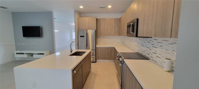 10219 NW 72nd Ter, Doral, FL 33178