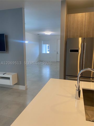 10219 NW 72nd Ter, Doral, FL 33178