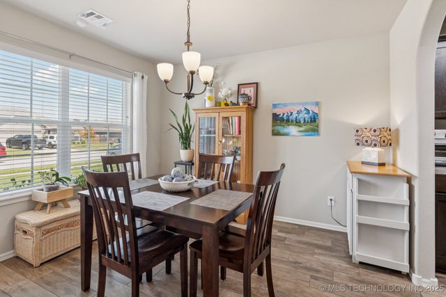 3662 E 144th Street S, Bixby, OK 74008