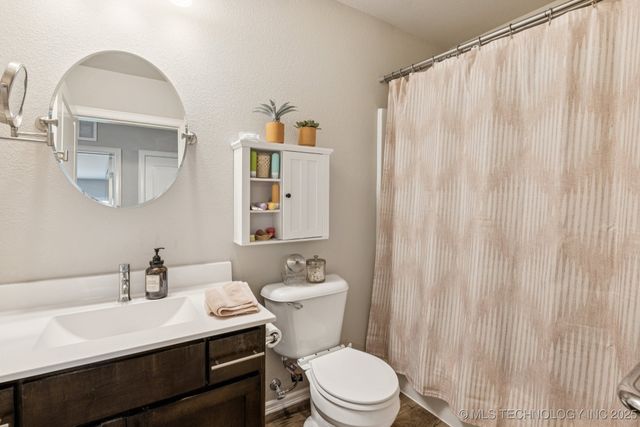 3662 E 144th Street S, Bixby, OK 74008