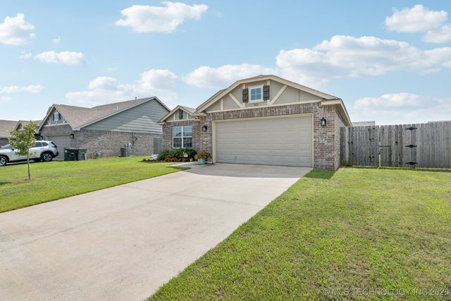 3662 E 144th Street S, Bixby, OK 74008
