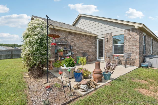 3662 E 144th Street S, Bixby, OK 74008