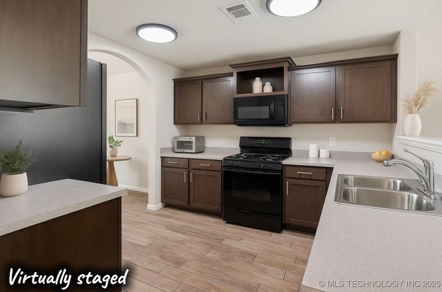 3662 E 144th Street S, Bixby, OK 74008