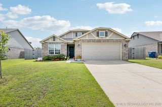3662 E 144th Street S, Bixby, OK 74008