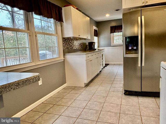 1029 BEACH LANE, Manahawkin, NJ 08050