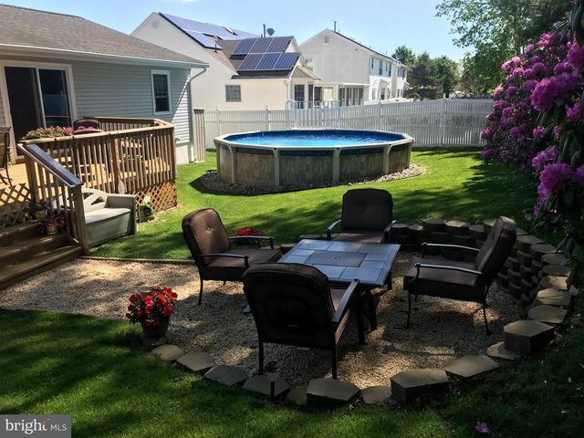 1029 BEACH LANE, Manahawkin, NJ 08050