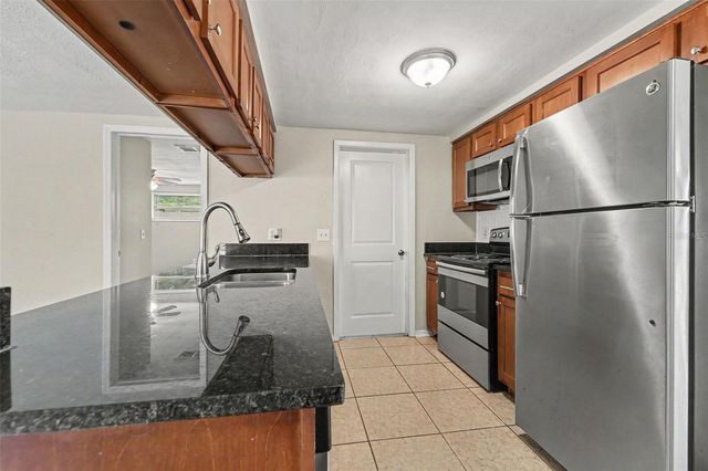6177 MAPLEWOOD DRIVE, New Port Richey, FL 34653