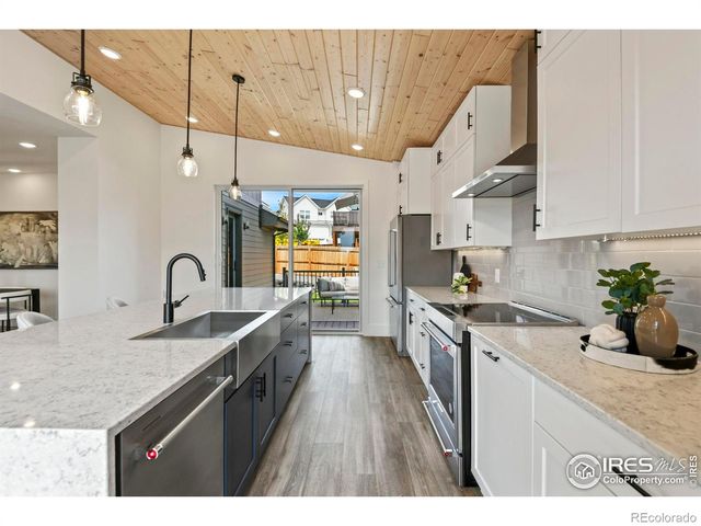 955 Arapahoe Circle, Louisville, CO 80027