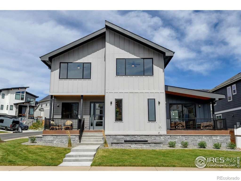 955 Arapahoe Circle, Louisville, CO 80027