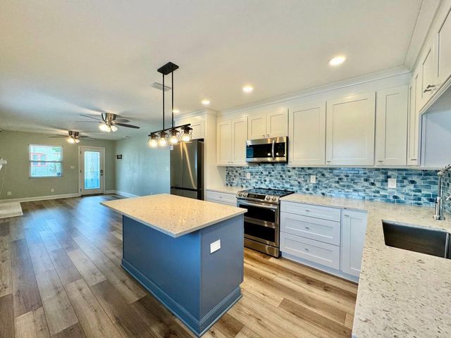 5907 N OLA AVENUE, Tampa, FL 33604