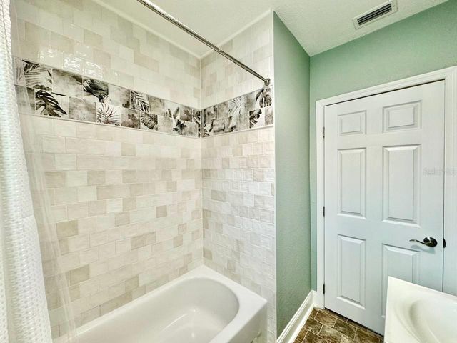 5907 N OLA AVENUE, Tampa, FL 33604