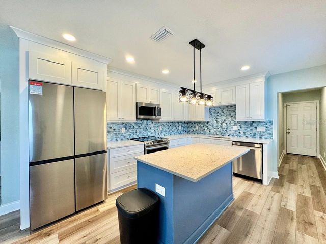 5907 N OLA AVENUE, Tampa, FL 33604
