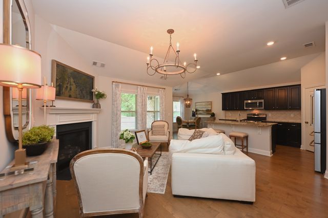 249 Blackthorn Ln, Gallatin, TN 37066