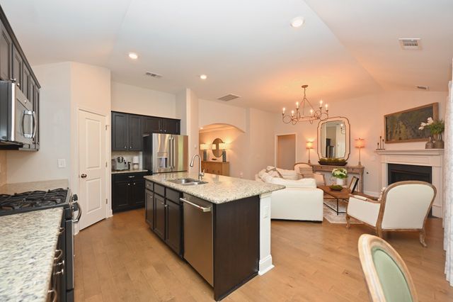 249 Blackthorn Ln, Gallatin, TN 37066