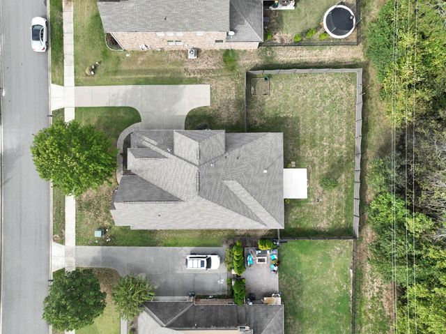 249 Blackthorn Ln, Gallatin, TN 37066