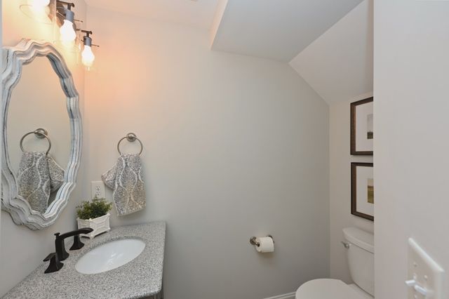 249 Blackthorn Ln, Gallatin, TN 37066