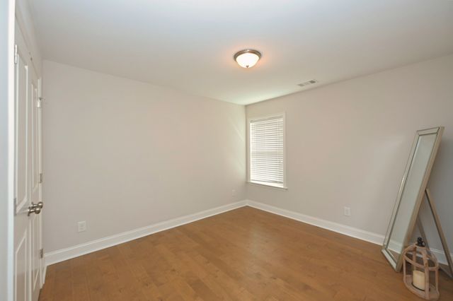 249 Blackthorn Ln, Gallatin, TN 37066