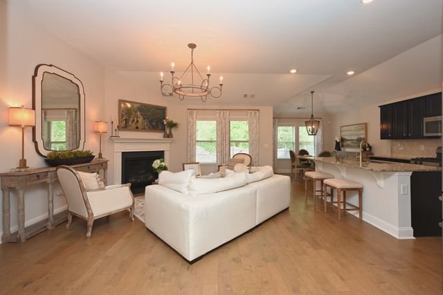 249 Blackthorn Ln, Gallatin, TN 37066