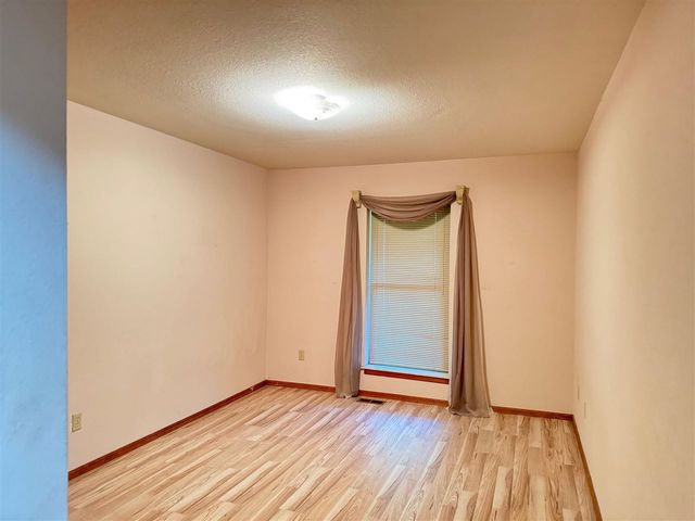 506 S East Dr, Fletcher, OK 73541
