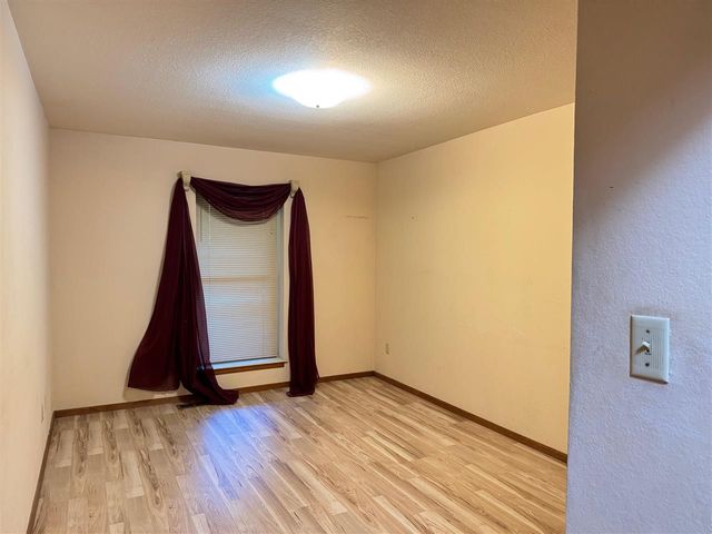 506 S East Dr, Fletcher, OK 73541