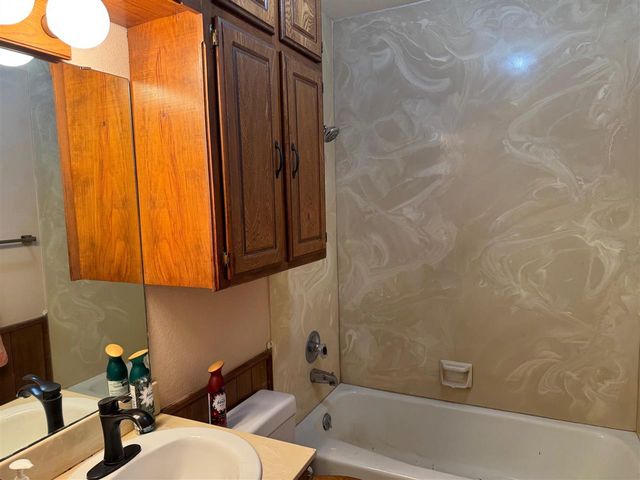 506 S East Dr, Fletcher, OK 73541