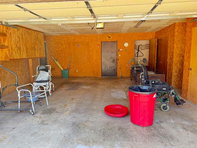 506 S East Dr, Fletcher, OK 73541