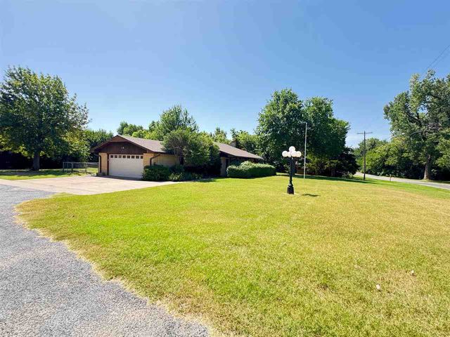 506 S East Dr, Fletcher, OK 73541