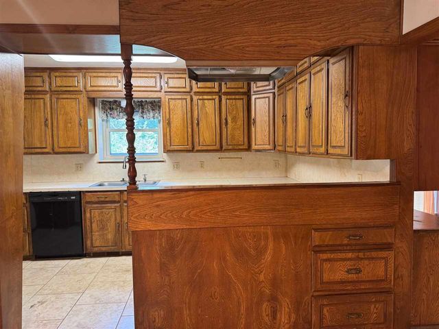 506 S East Dr, Fletcher, OK 73541