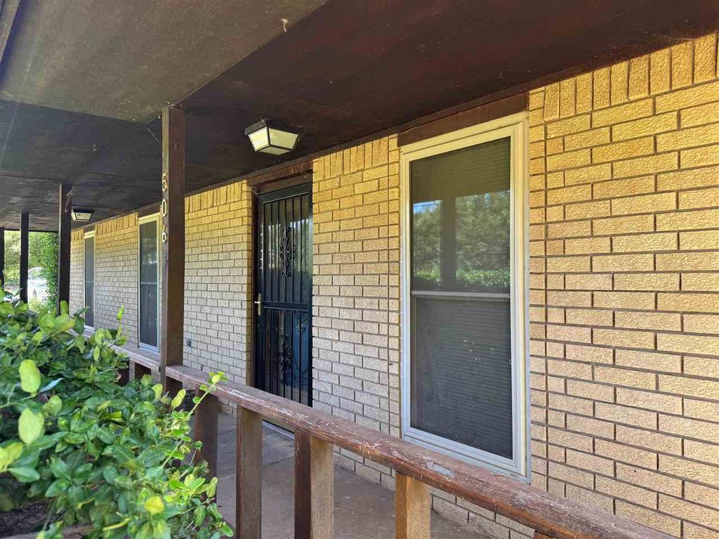 506 S East Dr, Fletcher, OK 73541