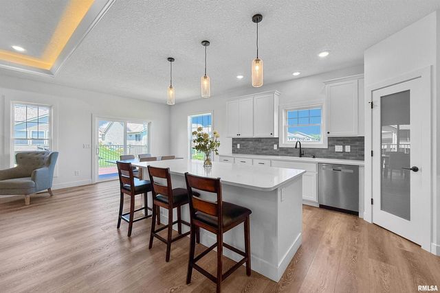 1708 CONOR Court, Clinton, IA 52732