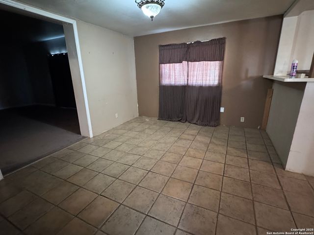 1007 Saldana, San Antonio, TX 78225