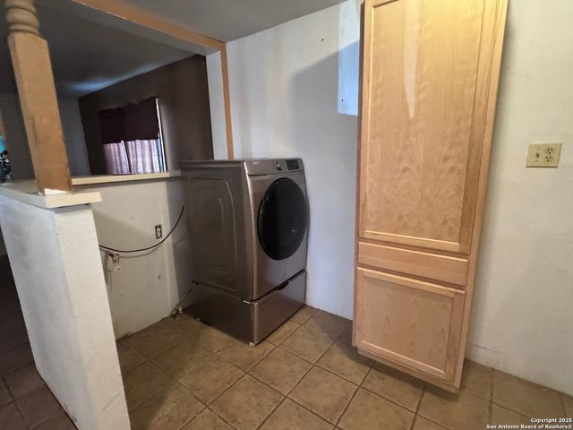 1007 Saldana, San Antonio, TX 78225