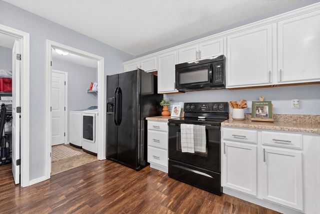210 Dogwood Street, Sparta, MO 65753