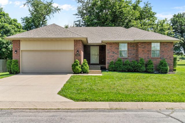 210 Dogwood Street, Sparta, MO 65753