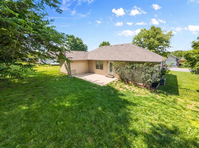 210 Dogwood Street, Sparta, MO 65753