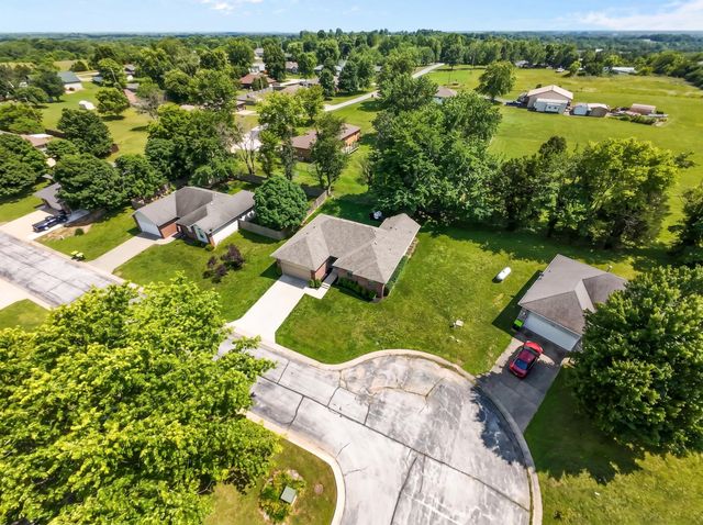 210 Dogwood Street, Sparta, MO 65753