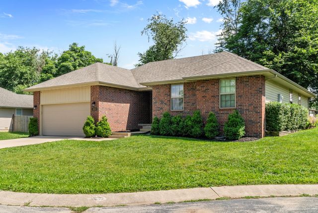 210 Dogwood Street, Sparta, MO 65753