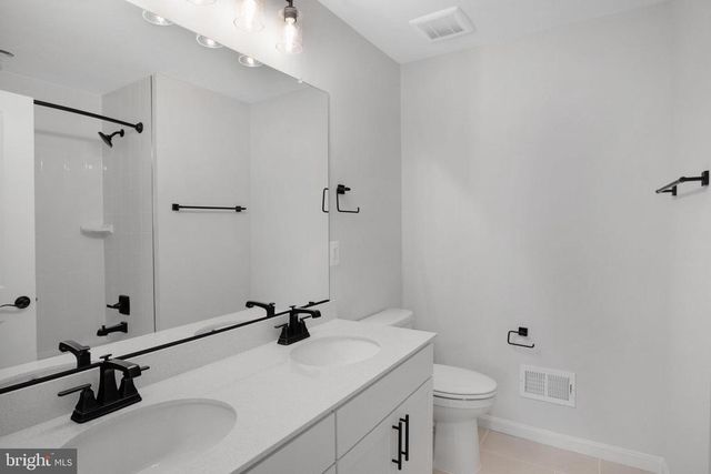 35622 PINE NEEDLE LN, Locust Grove, VA 22508