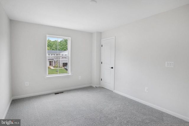 35622 PINE NEEDLE LN, Locust Grove, VA 22508
