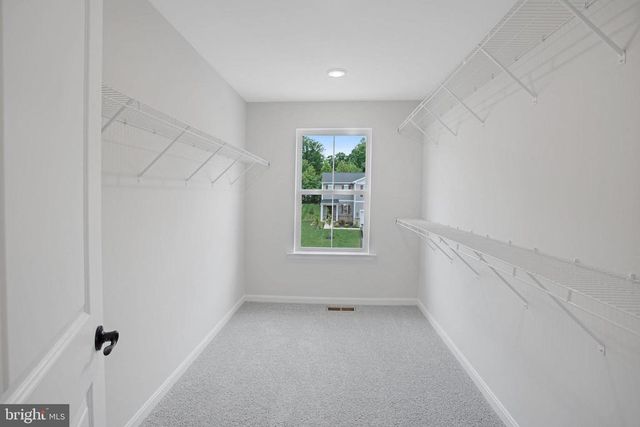 35622 PINE NEEDLE LN, Locust Grove, VA 22508