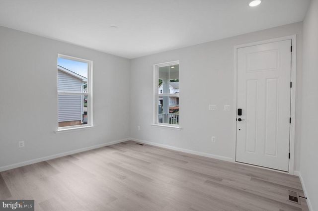 35622 PINE NEEDLE LN, Locust Grove, VA 22508
