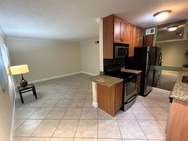 1460 NE 18th Street 104, Fort Lauderdale, FL 33305