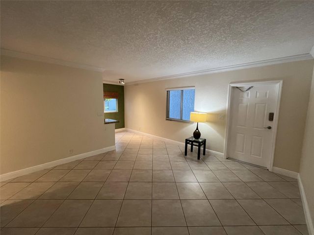 1460 NE 18th Street 104, Fort Lauderdale, FL 33305