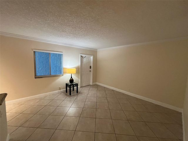 1460 NE 18th Street 104, Fort Lauderdale, FL 33305